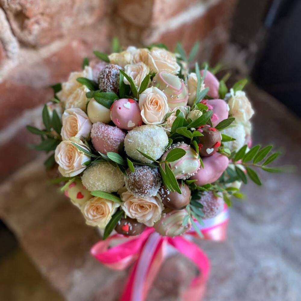 мяты и кустовых роз "Эвредика" мяты и кустовых роз "Эвредика"