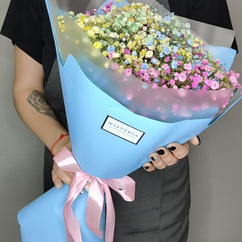 Букет из цветной гипсофилы