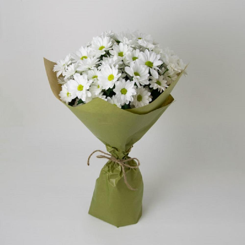 Bouquet of white chrysanthemums